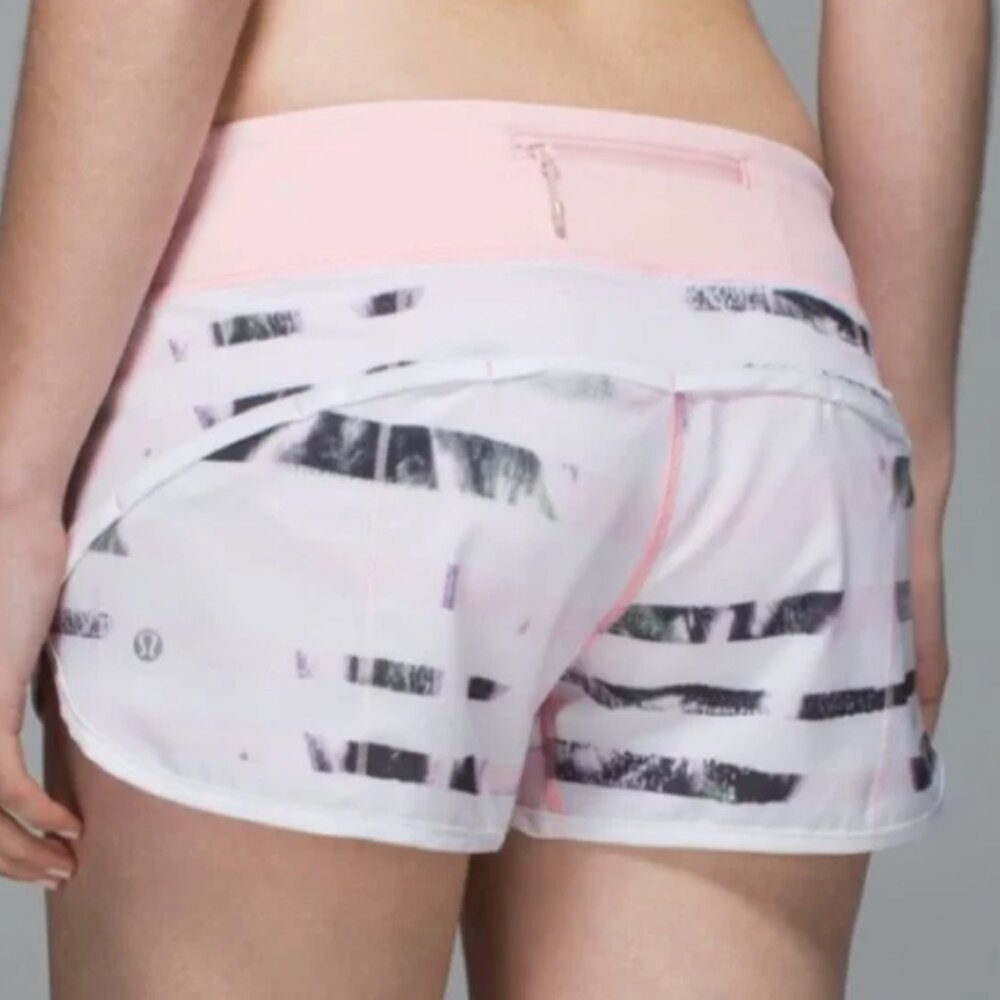 Lululemon Speed up Low rise shorts Size 8 Black/pink/white printed